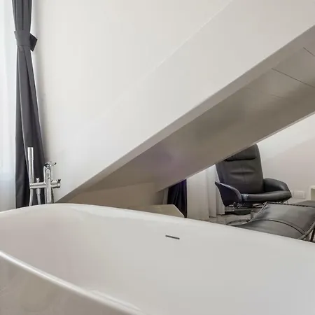 Regina Suites - Vittorio *